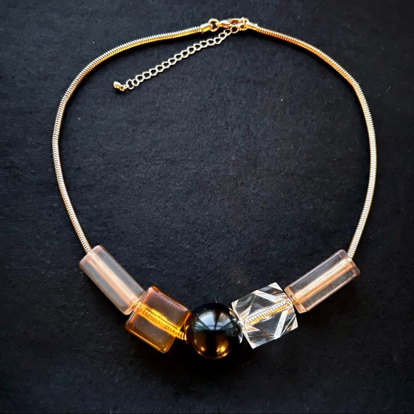 Chunky acrylic bead necklace - Picture 2 of 2